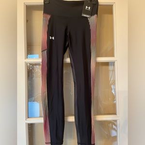 New with tags compression leggings by Under Armour Small & multicolor.